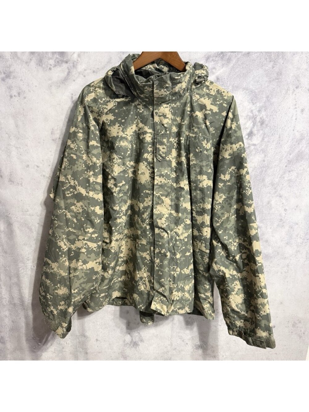 US Army Gen III ECWCS Soft Shell Jacket UCP Digital Camo Large Regular Military